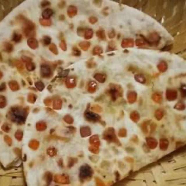 Kashmiri Naan.