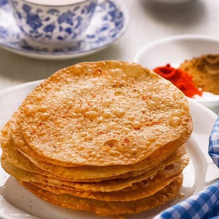 Crunchy Papadum Delights: Indian and Nepalese Cuisine